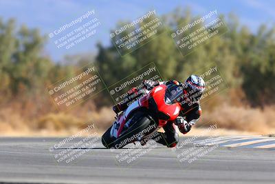 media/Jan-08-2022-SoCal Trackdays (Sat) [[1ec2777125]]/Turn 7 (1035am)/